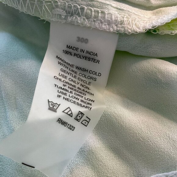 Vince Camuto Womens Floral Ruffle Flutter Short Sleeve Blouse Green Size Medium - Picture 6 of 10